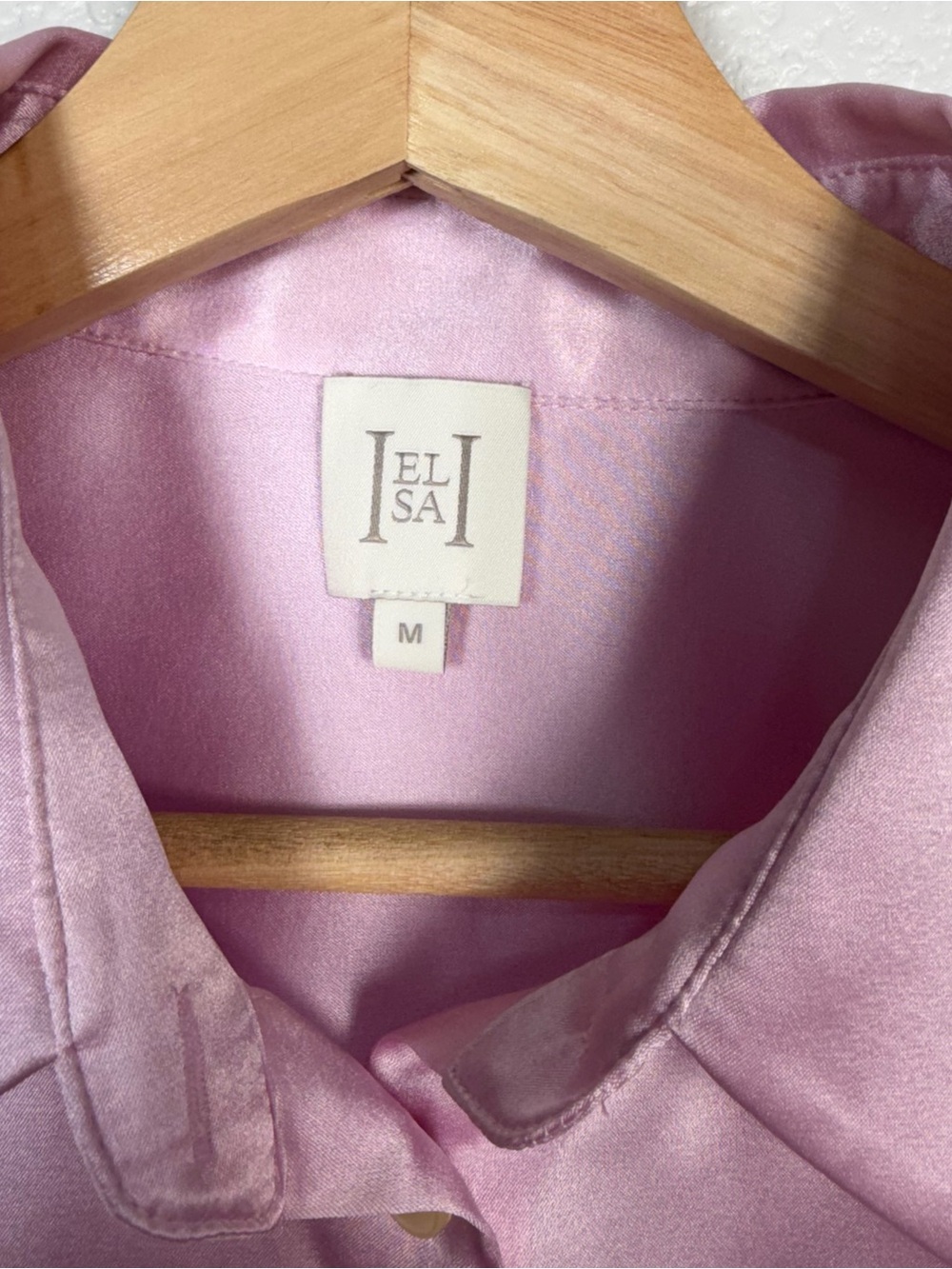 Helsa The Silk Charmeuse Button Down Shirt Womens Size Medium in Cherry Blossom - Picture 5 of 16